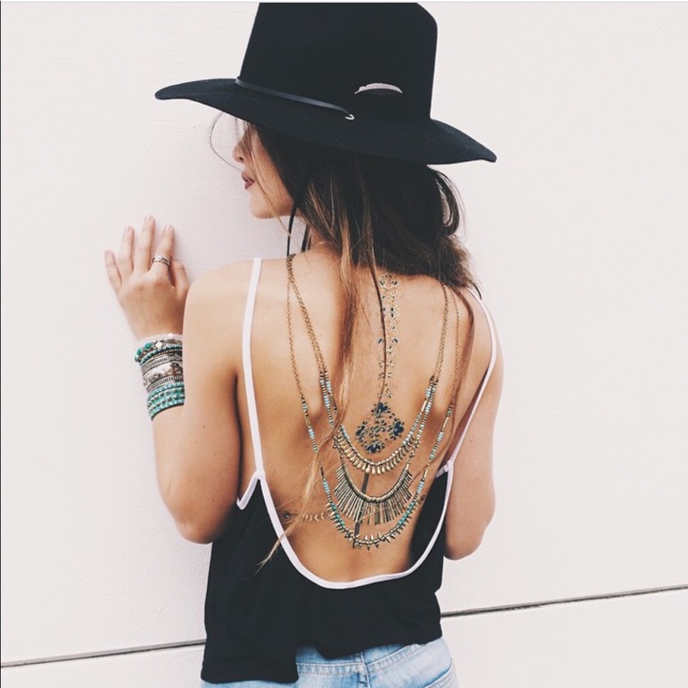 Emma & Sam low back top